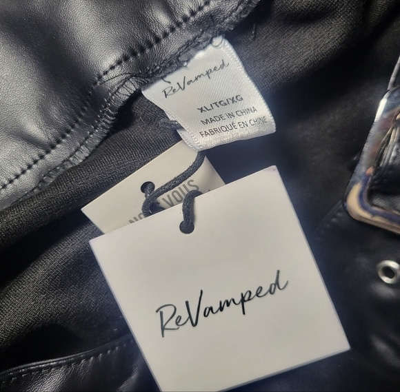 XL Revamped Faux Leather Skirt - Picture 3 of 7